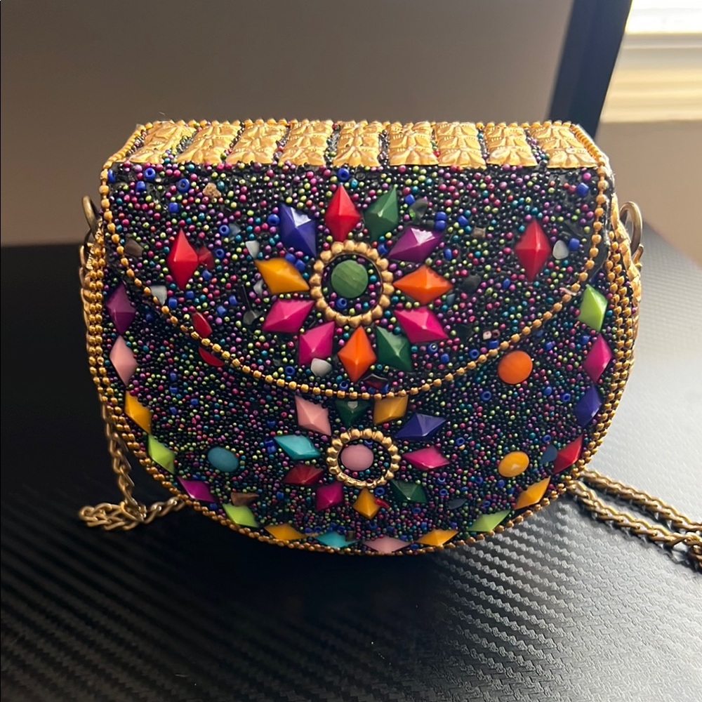 Beaded metal Multicolor Embellished Crossbody Bag. READ DESCRIPTION